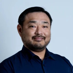 高丘 知央
